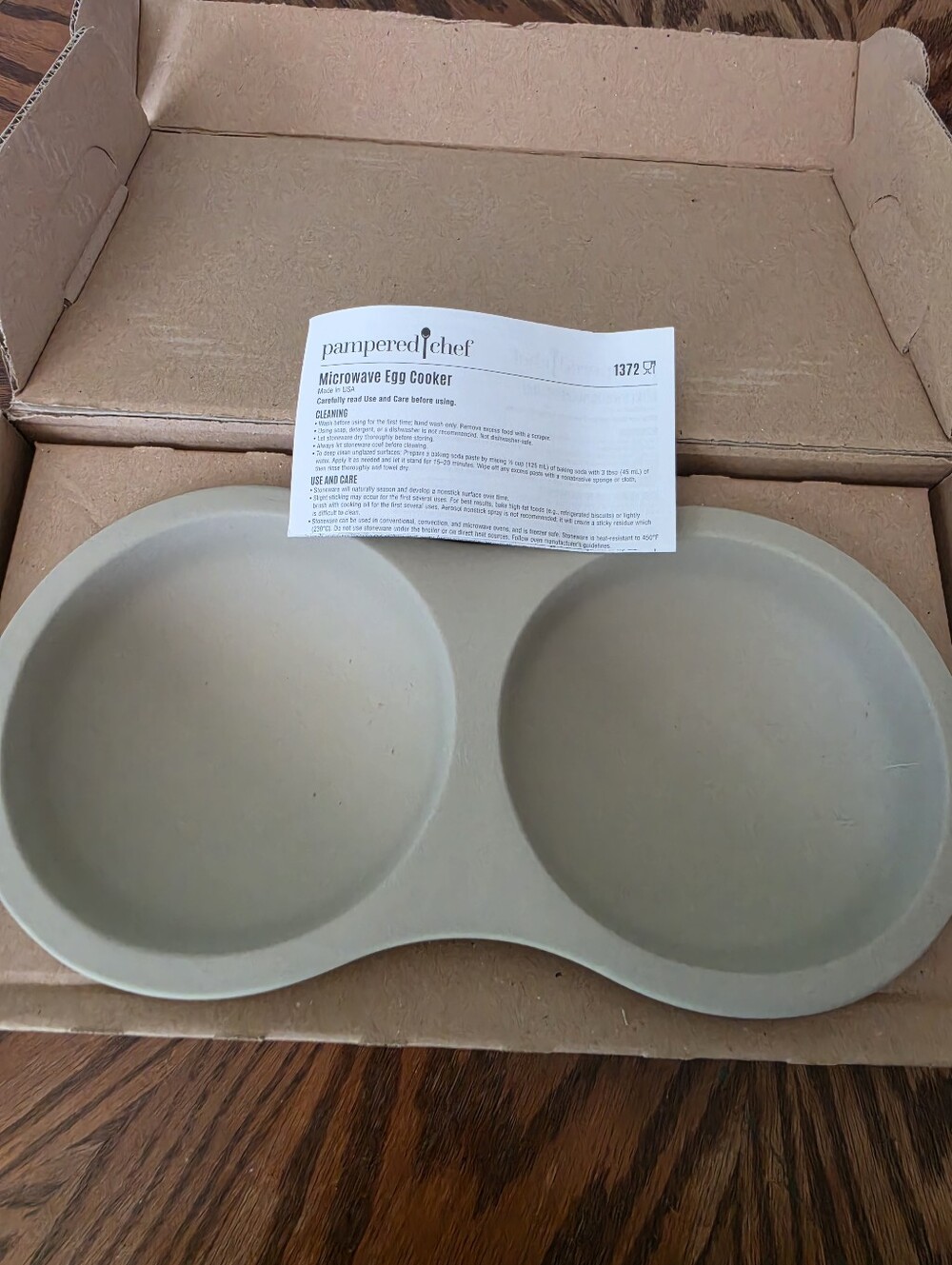 Pampered Chef Stoneware Microwave Egg Cooker